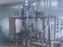 短程蒸餾器